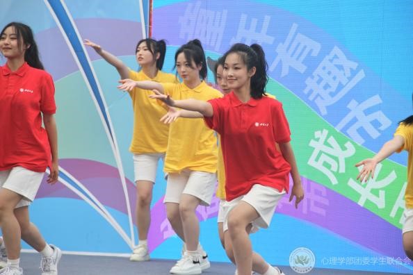 365上市公司(英国)集团