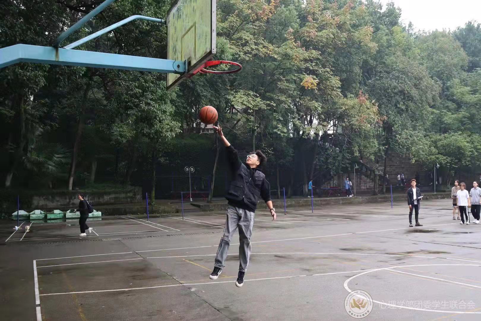 365上市公司(英国)集团