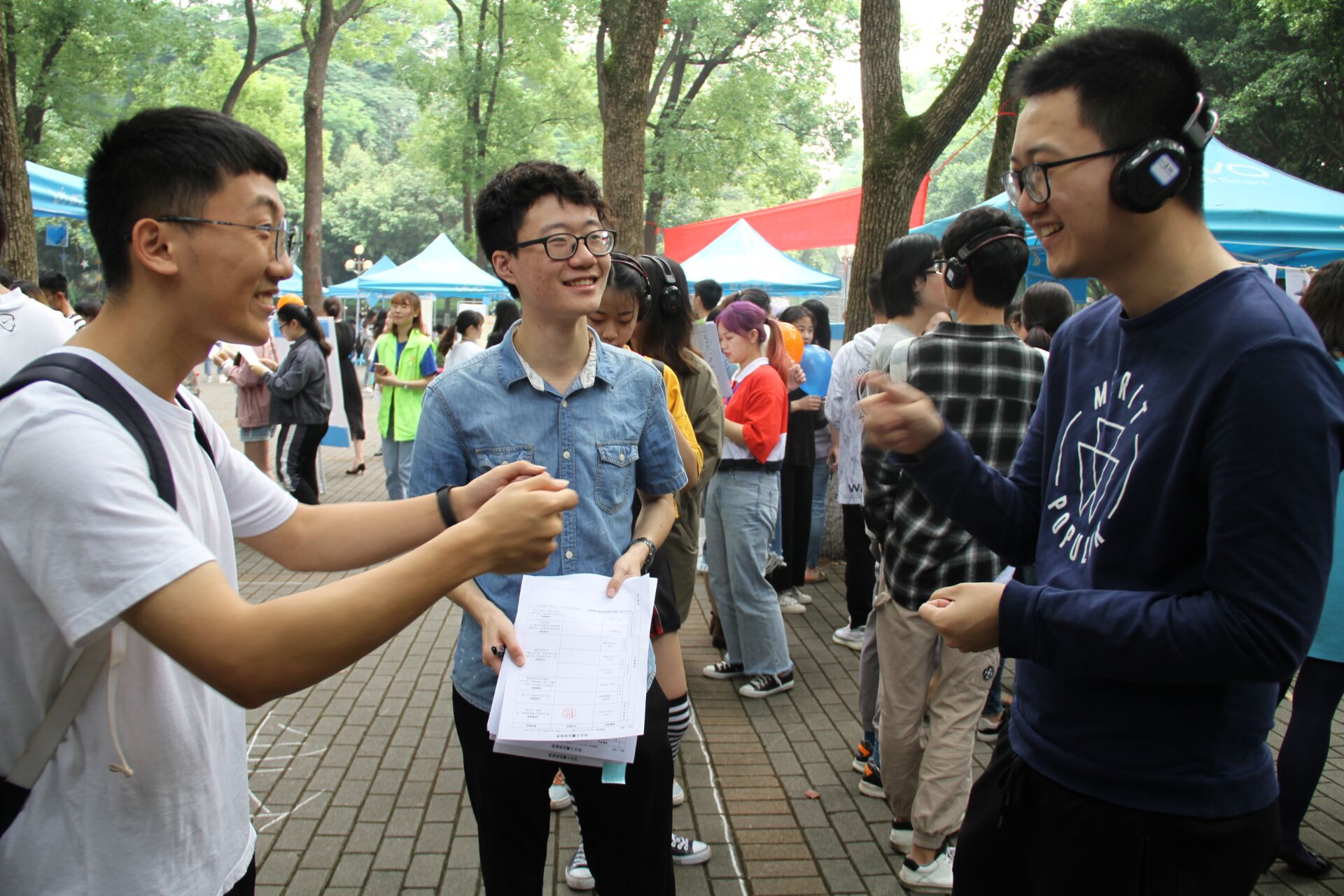 365上市公司(英国)集团